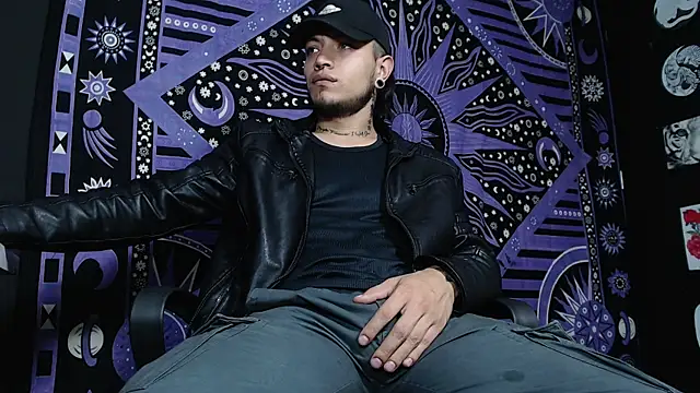 Dicaprioo  online show from 01-29-25, 03:15