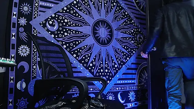 Dicaprioo  online show from 02-11-25, 11:01