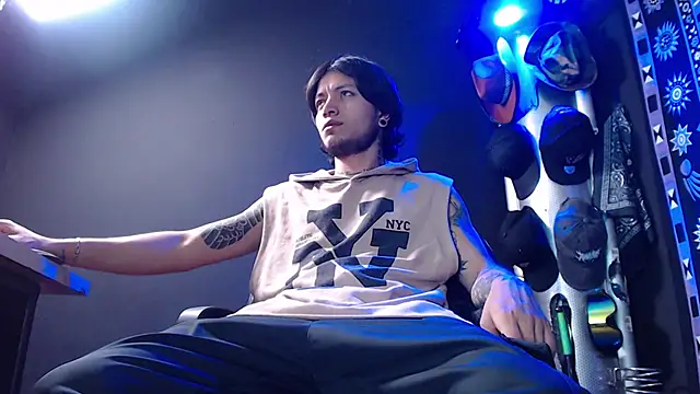 Dicaprioo  online show from 02-19-25, 06:43