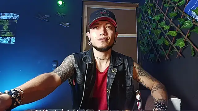 Dicaprioo  online show from 11-15-25, 04:10