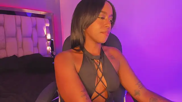 Snapshot of EmilyHaan chatting on 01-12-25, 10:12 EmilyHaan online show from 01-12-25, 10:12