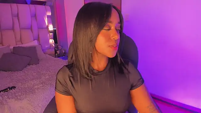 EmilyHaan online show from 01-16-25, 01:48