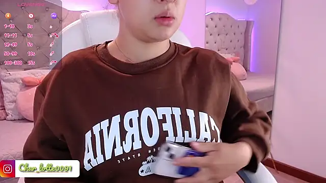 Charlotte Jones   online show from 02-02-25, 11:19