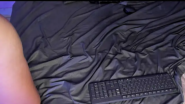 Snapshot of Elsalombardi_ chatting on 02-26-25, 04:45 Elsalombardi online show from 02-26-25, 04:45