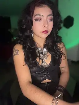 Snapshot of _Gothiccbitch_ chatting on 04-23-26, 08:24 Gothiccbitch online show from 04-23-26, 08:24
