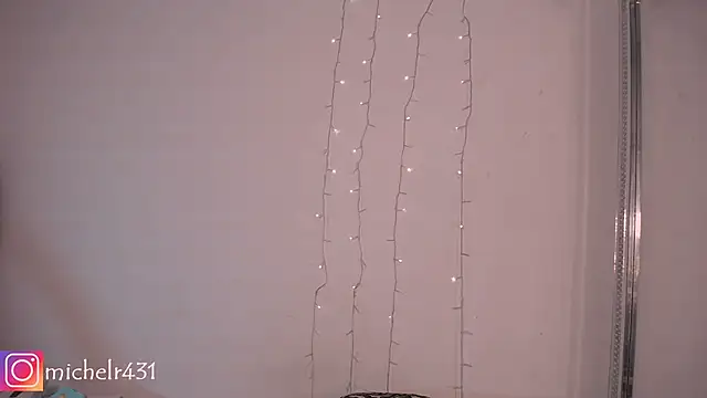 Snapshot of Mia__reys chatting on 01-11-25, 11:12 Mia reys online show from 01-11-25, 11:12