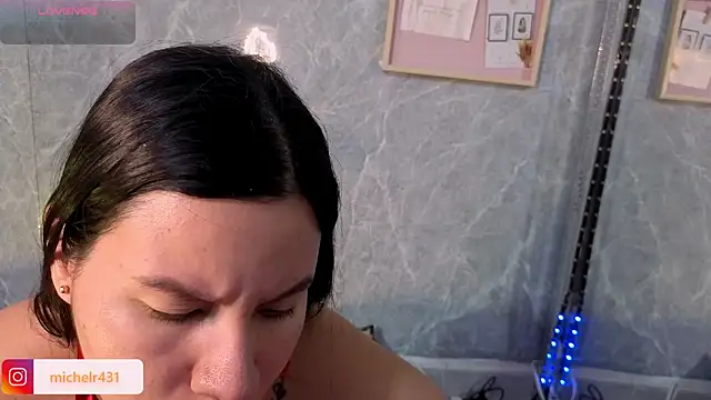 Mia  reys online show from 04-07-26, 01:11