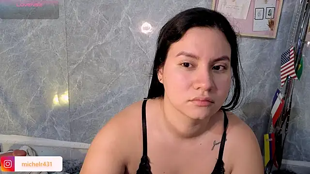 Snapshot of Mia__reys chatting on 07-11-26, 12:19 Mia reys online show from 07-11-26, 12:19