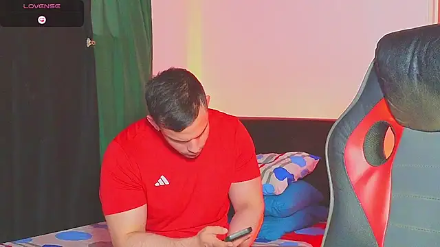 Snapshot of Regansmiths chatting on 11-02-25, 10:28 Regansmiths online show from 11-02-25, 10:28