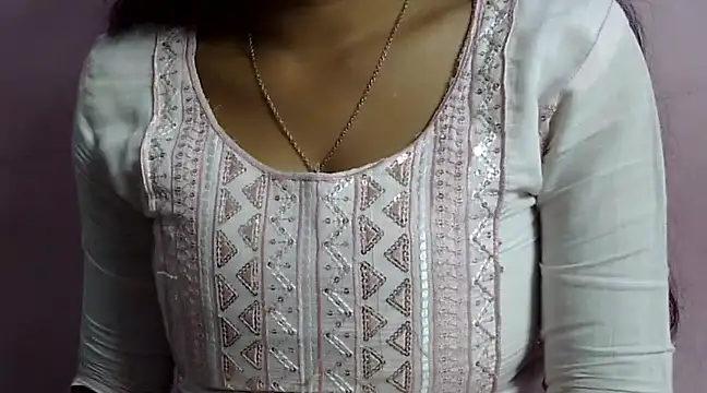 momo lov online show from 12-12-24, 10:45