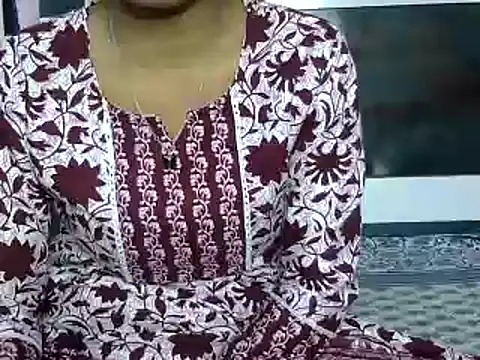 momo lov online show from 12-19-24, 07:40