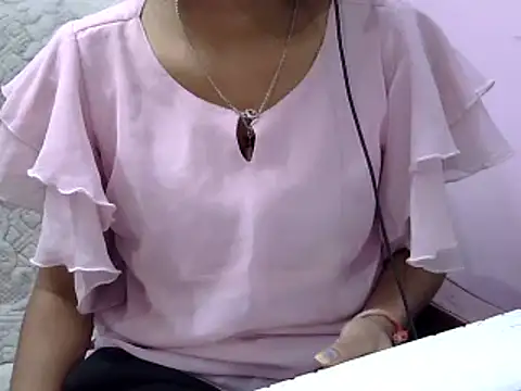 momo lov online show from 12-20-24, 10:27