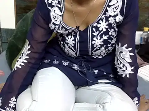 momo lov online show from 12-21-24, 08:50