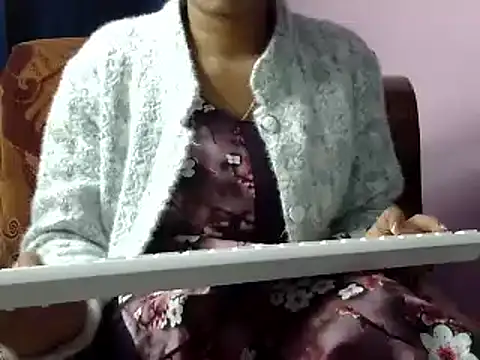 momo lov online show from 01-04-25, 07:24