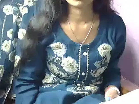 momo lov online show from 01-06-25, 08:03