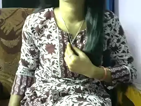 momo lov online show from 01-23-25, 05:24