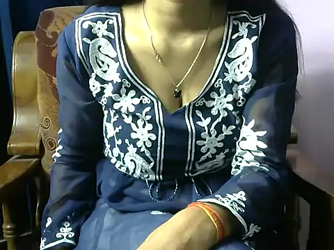 momo lov online show from 01-28-25, 05:00