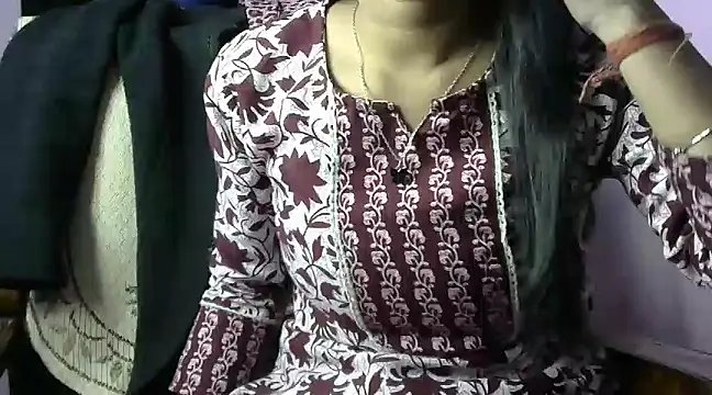 momo lov online show from 02-10-25, 05:03