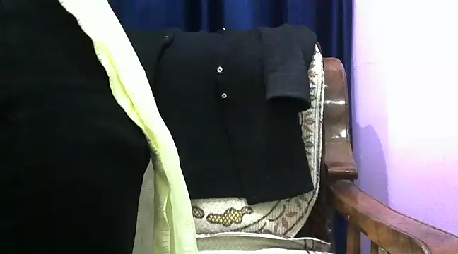 momo lov online show from 02-12-25, 04:54