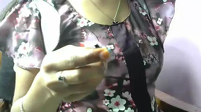 momo lov online show from 02-13-25, 11:17