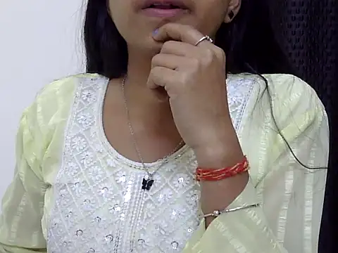 momo lov online show from 02-23-25, 08:17