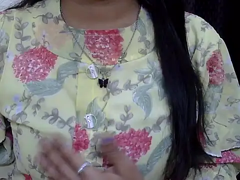 momo lov online show from 03-08-25, 05:28