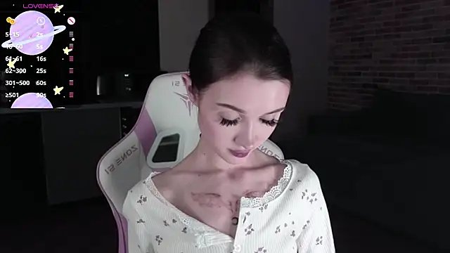 Snapshot of sweetiebones chatting on 02-14-25, 04:20 sweetiebones online show from 02-14-25, 04:20