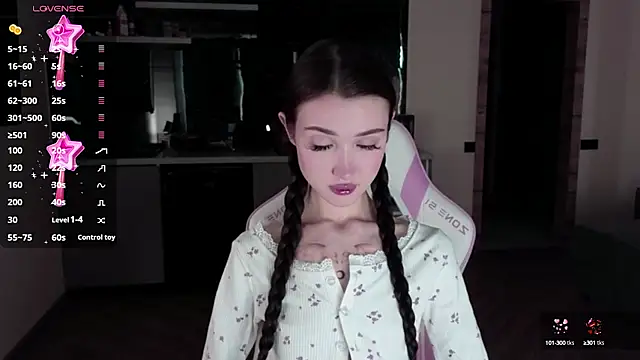 Snapshot of sweetiebones chatting on 02-26-25, 08:04 sweetiebones online show from 02-26-25, 08:04