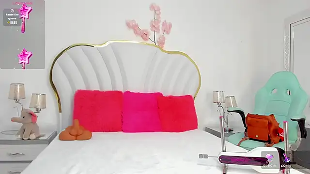 CahitlinBell online show from 02-28-25, 06:32