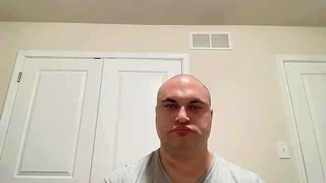 Snapshot of SluggishChase99 chatting on 01-09-25, 06:06 SluggishChase99 online show from 01-09-25, 06:06