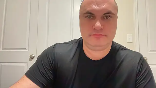 Snapshot of SluggishChase99 chatting on 03-05-25, 03:40 SluggishChase99 online show from 03-05-25, 03:40