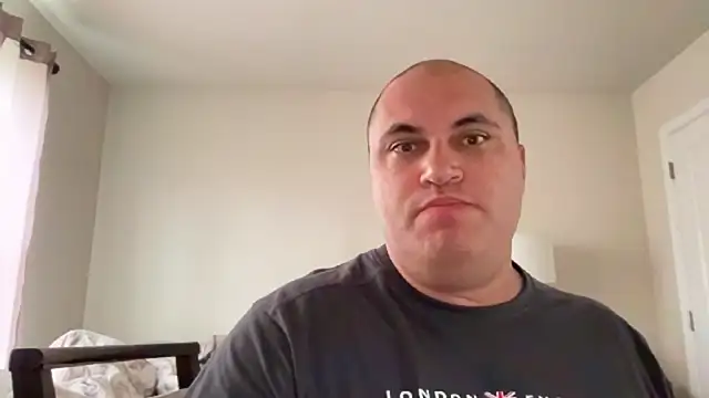 Snapshot of SluggishChase99 chatting on 10-23-25, 08:18 SluggishChase99 online show from 10-23-25, 08:18