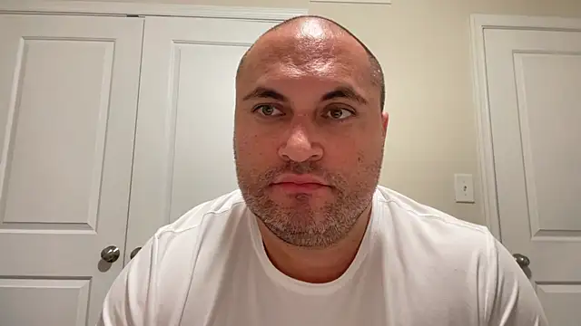 Snapshot of SluggishChase99 chatting on 11-12-25, 04:35 SluggishChase99 online show from 11-12-25, 04:35