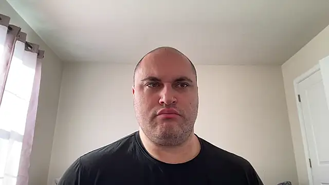 Snapshot of SluggishChase99 chatting on 12-16-25, 02:55 SluggishChase99 online show from 12-16-25, 02:55