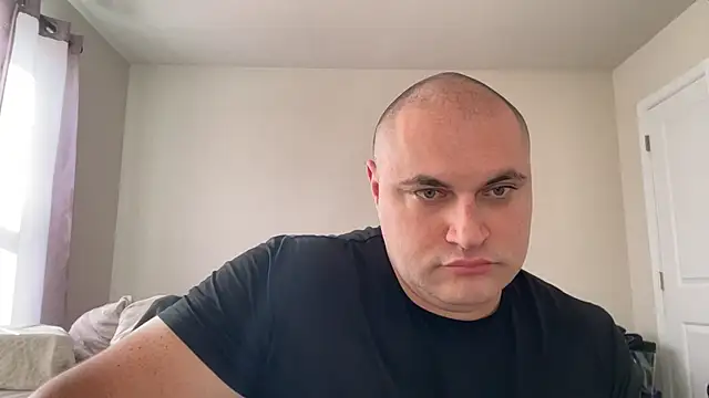 Snapshot of SluggishChase99 chatting on 12-18-25, 05:08 SluggishChase99 online show from 12-18-25, 05:08