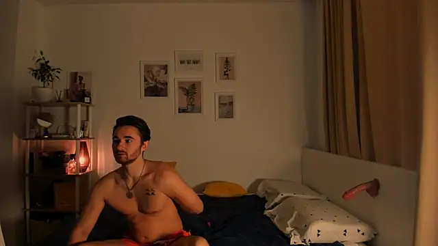 Snapshot of _Lora_Palmer chatting on 12-13-24, 10:41 Lora Palmer online show from 12-13-24, 10:41