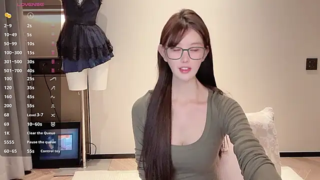 Snapshot of omaiiil chatting on 11-01-25, 01:57 omaiiil online show from 11-01-25, 01:57