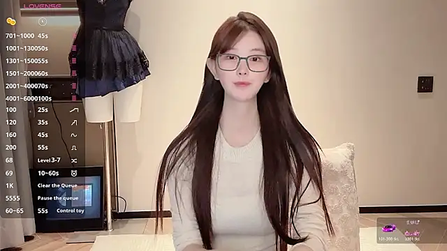 Snapshot of omaiiil chatting on 11-02-25, 01:57 omaiiil online show from 11-02-25, 01:57