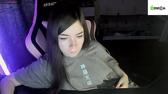 Snapshot of Crazy_forest_fairy chatting on 03-18-25, 02:25 Crazy forest fairy online show from 03-18-25, 02:25