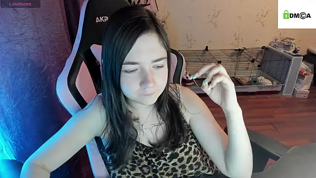 Snapshot of Crazy_forest_fairy chatting on 10-09-25, 09:35 Crazy forest fairy online show from 10-09-25, 09:35