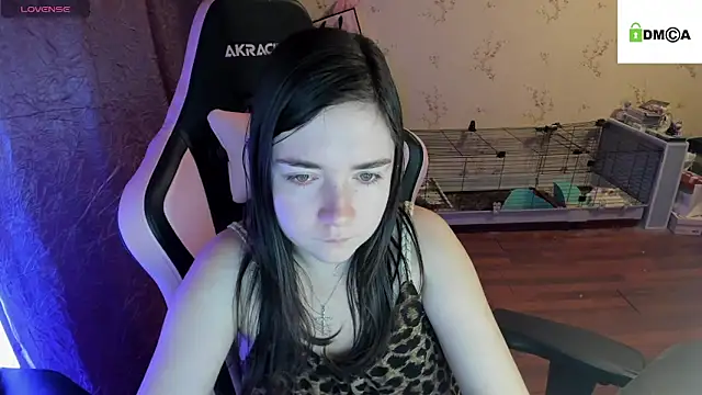 Snapshot of Crazy_forest_fairy chatting on 10-11-25, 11:03 Crazy forest fairy online show from 10-11-25, 11:03