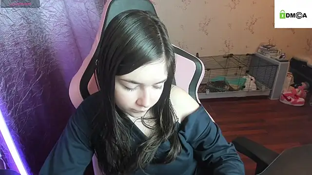 Snapshot of Crazy_forest_fairy chatting on 11-23-25, 10:26 Crazy forest fairy online show from 11-23-25, 10:26