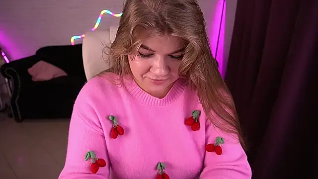 GabbieJay online show from 11-18-25, 02:43