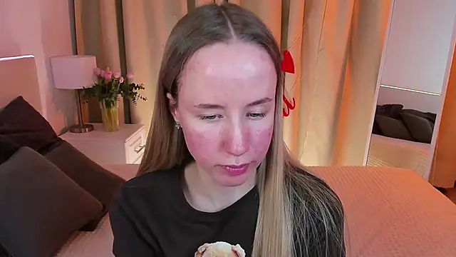 Cassie Kelman online show from 02-17-25, 03:04