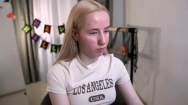 Cassie Kelman online show from 10-20-25, 08:53