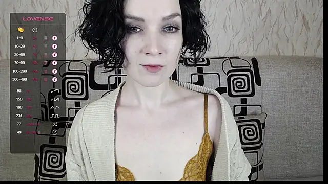 Snapshot of TinaWince chatting on 02-12-25, 05:37 TinaWince online show from 02-12-25, 05:37