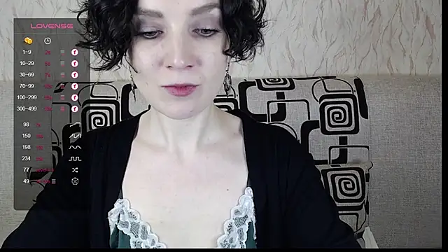 Snapshot of TinaWince chatting on 03-08-25, 05:49 TinaWince online show from 03-08-25, 05:49