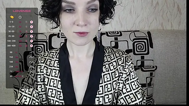 Snapshot of TinaWince chatting on 03-09-25, 05:44 TinaWince online show from 03-09-25, 05:44