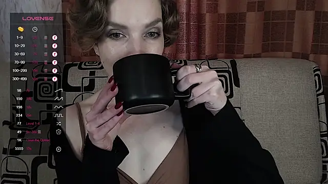 Snapshot of TinaWince chatting on 06-05-26, 06:52 TinaWince online show from 06-05-26, 06:52