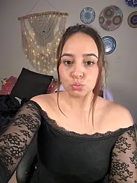 Snapshot of Naughty_arabs chatting on 09-25-25, 11:08 Naughty arabs online show from 09-25-25, 11:08